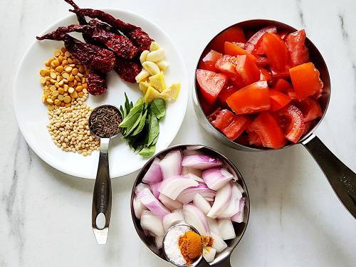 Ingredients to make South Indian tomato chutney