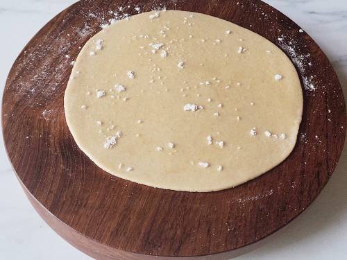 sprinkling flour