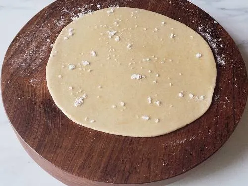 sprinkling flour