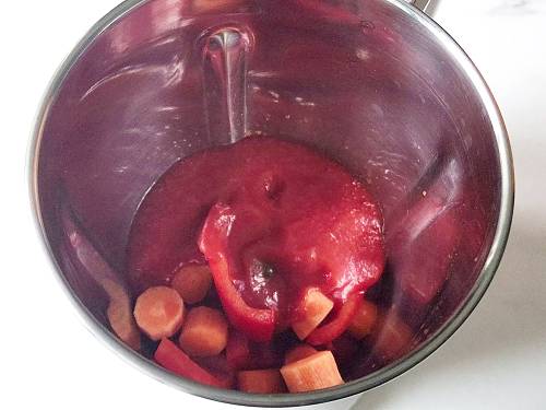 veggies in a blender