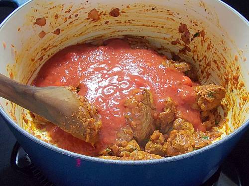 cooking the tomato puree