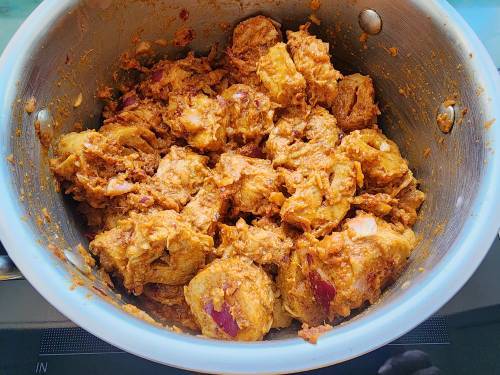 cooking marinated soya chaap