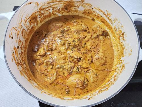 layering fried onions and ghee