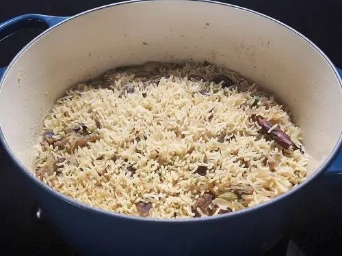 dum cooked yakhni pulao