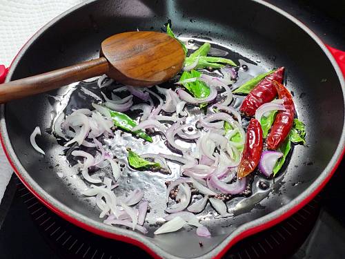 tempering spices and curry leaves