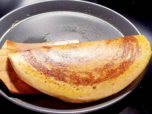 golden crisp paneer dosa ready to be served