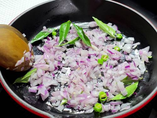 sauteeing aromatics in oil