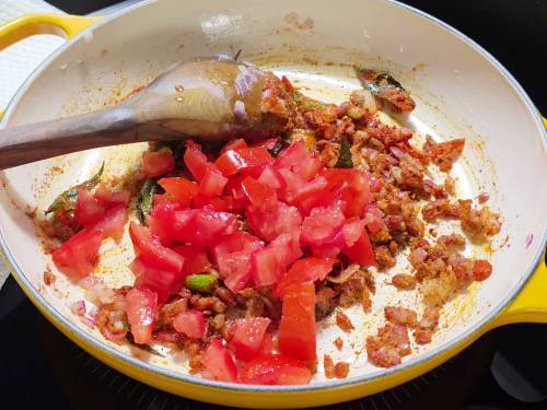 sauteing tomatoes