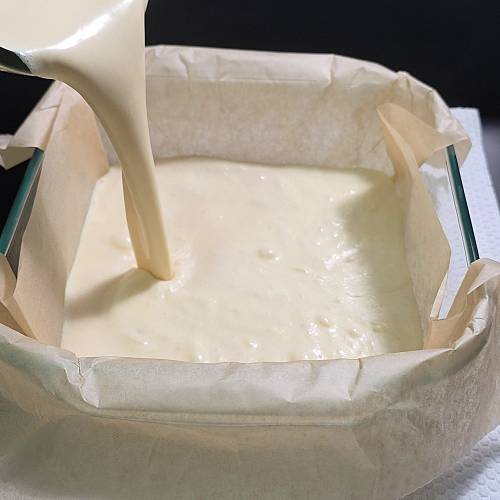 pouring malai kulfi mixture